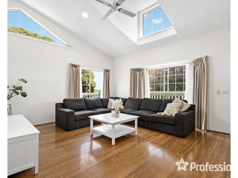 1 Shadowplay Road, Mooroolbark VIC 3138