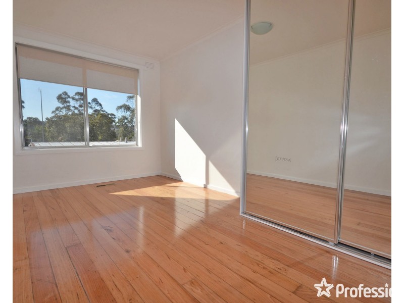 2/51 Diane Street, Croydon VIC 3136