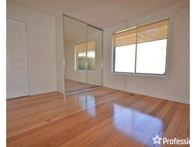 2/51 Diane Street, Croydon VIC 3136