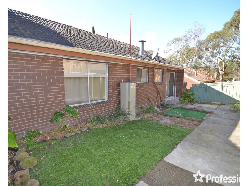 2/51 Diane Street, Croydon VIC 3136