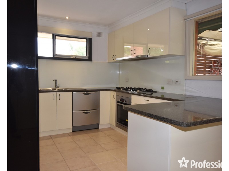 35 Lee-ann Crescent, Croydon VIC 3136