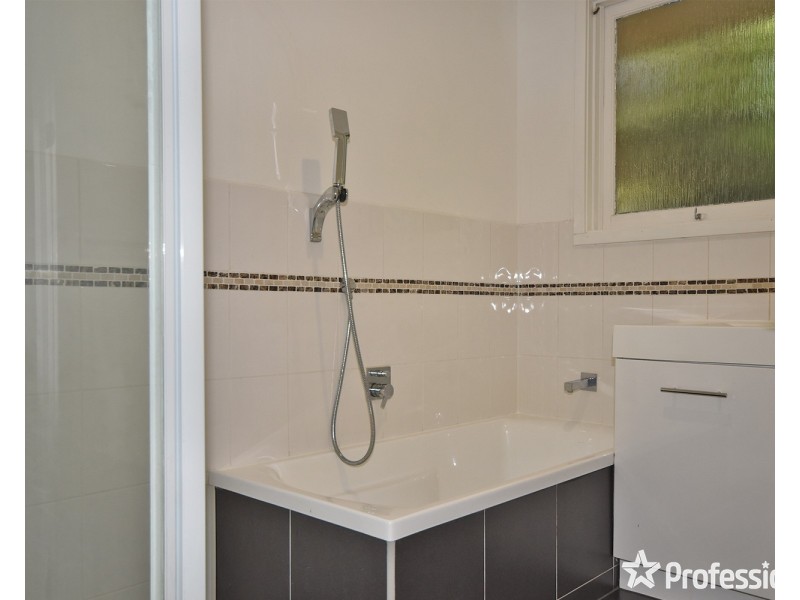 35 Lee-ann Crescent, Croydon VIC 3136