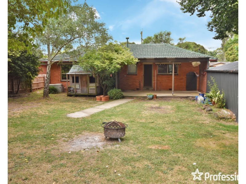 35 Lee-ann Crescent, Croydon VIC 3136