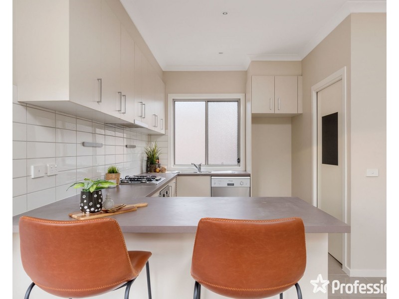 2/7 Wordsworth Street, Mooroolbark VIC 3138