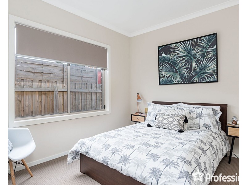 2/7 Wordsworth Street, Mooroolbark VIC 3138