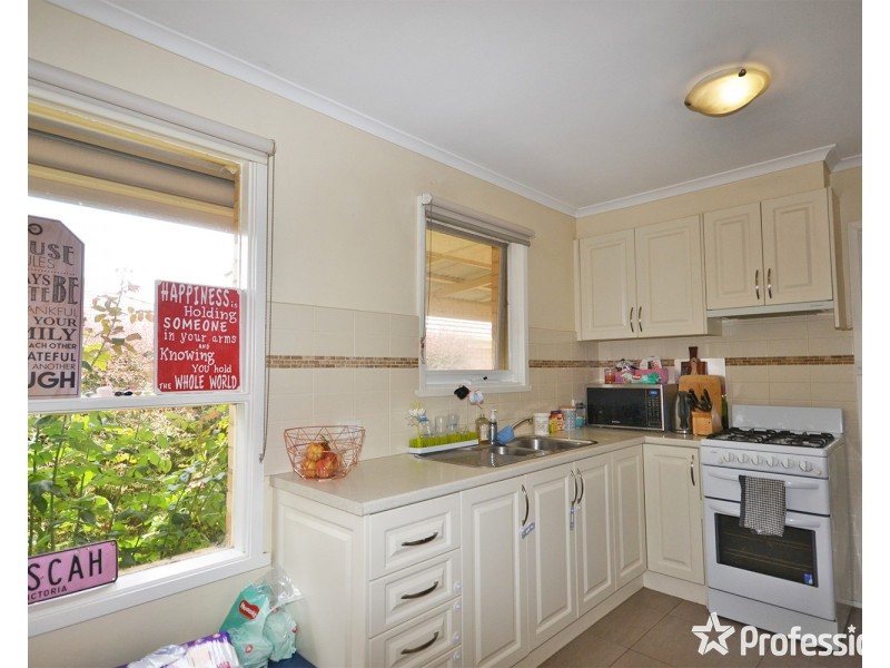 59 Pembroke Road, Mooroolbark VIC 3138