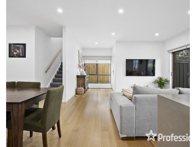 26a Lansell Road, Mooroolbark VIC 3138