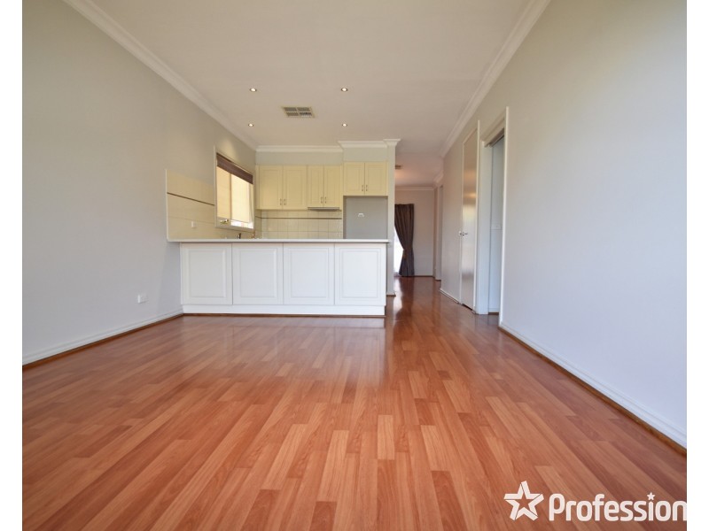 2/9 Bowen Street, Ferntree Gully VIC 3156