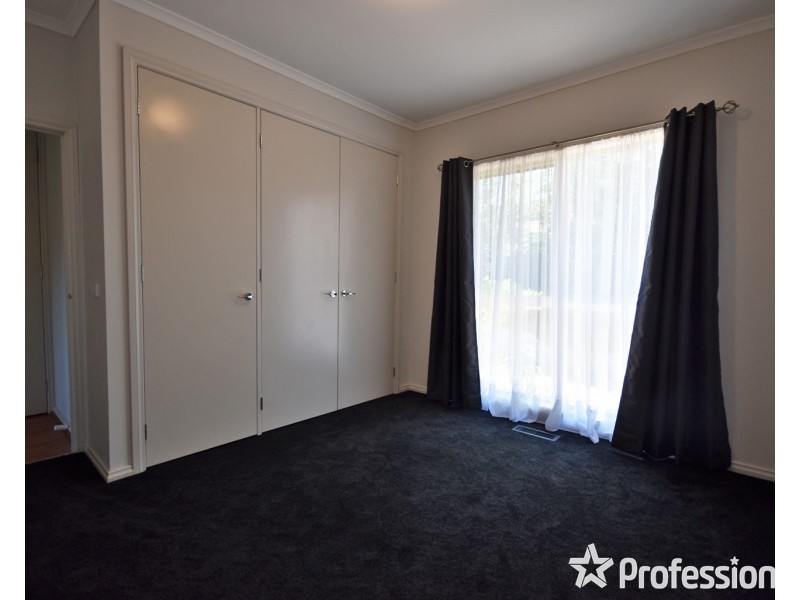 2/9 Bowen Street, Ferntree Gully VIC 3156