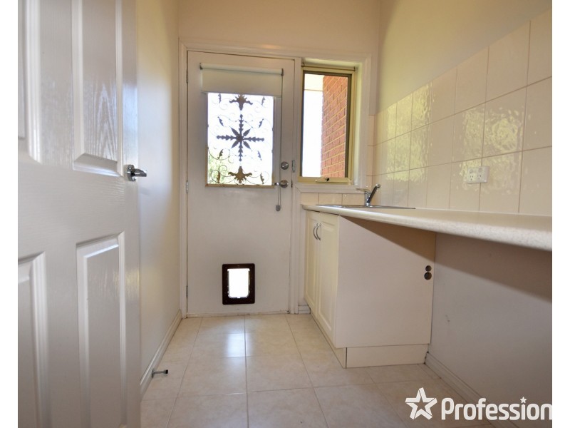 2/9 Bowen Street, Ferntree Gully VIC 3156