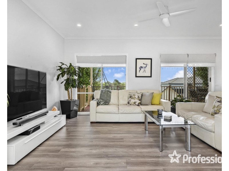 5 Kylie Close, Mooroolbark VIC 3138