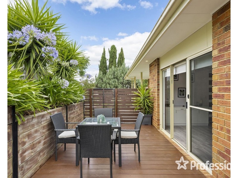 5 Kylie Close, Mooroolbark VIC 3138