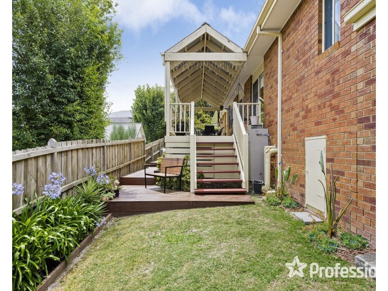 5 Kylie Close, Mooroolbark VIC 3138