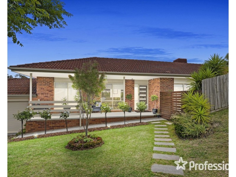 5 Kylie Close, Mooroolbark VIC 3138