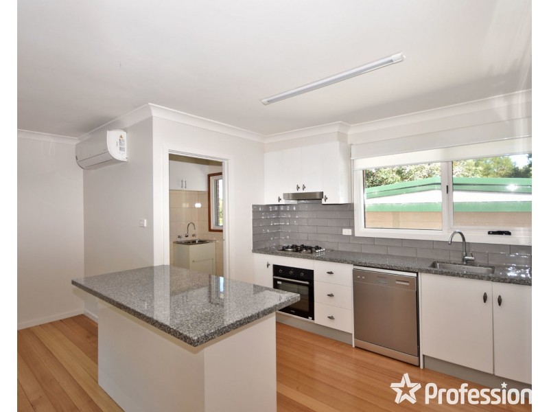 9 Monomeith Street, Mooroolbark VIC 3138
