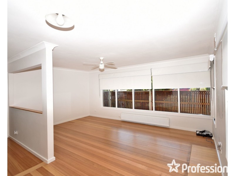 9 Monomeith Street, Mooroolbark VIC 3138