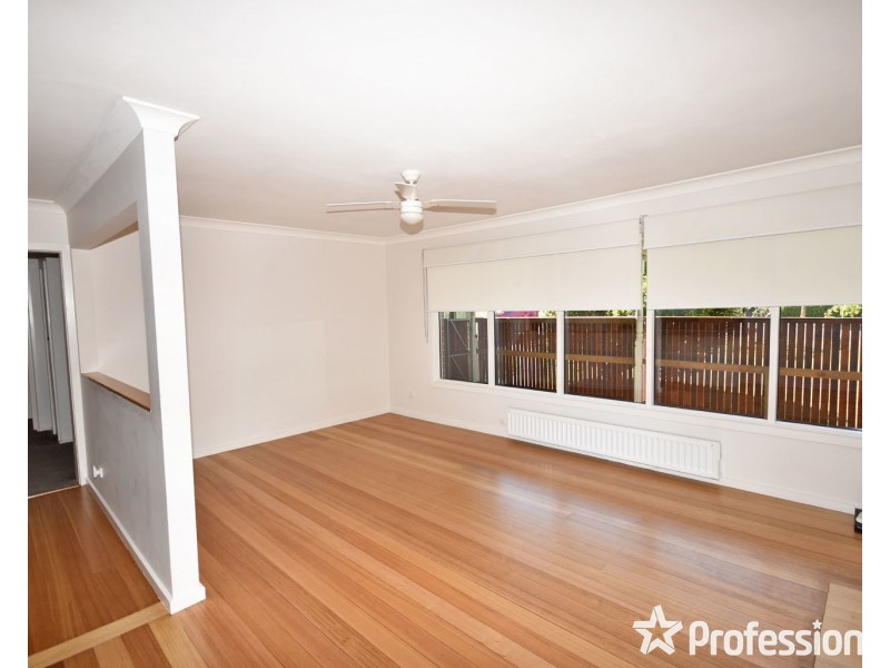 9 Monomeith Street, Mooroolbark VIC 3138