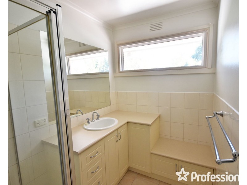 9 Monomeith Street, Mooroolbark VIC 3138