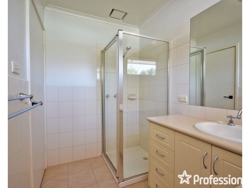 9 Monomeith Street, Mooroolbark VIC 3138