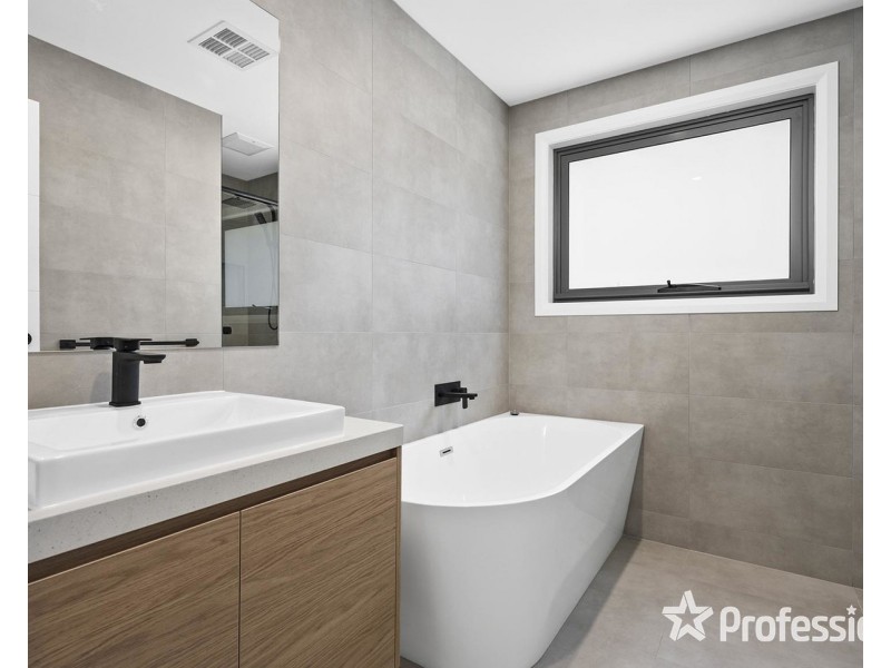 37 Geoffrey Drive, Kilsyth VIC 3137