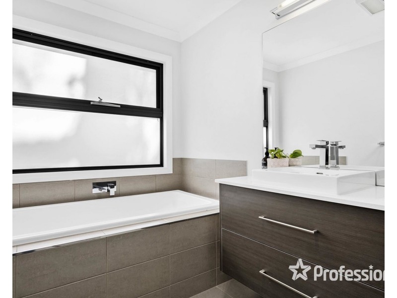 3a Pendle Place, Kilsyth VIC 3137