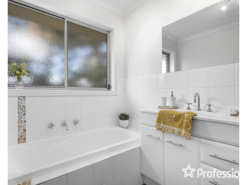 45a Sellick Drive, Croydon VIC 3136