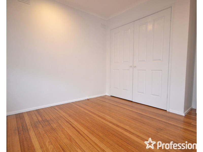 11 Dunoon Street, Mooroolbark VIC 3138