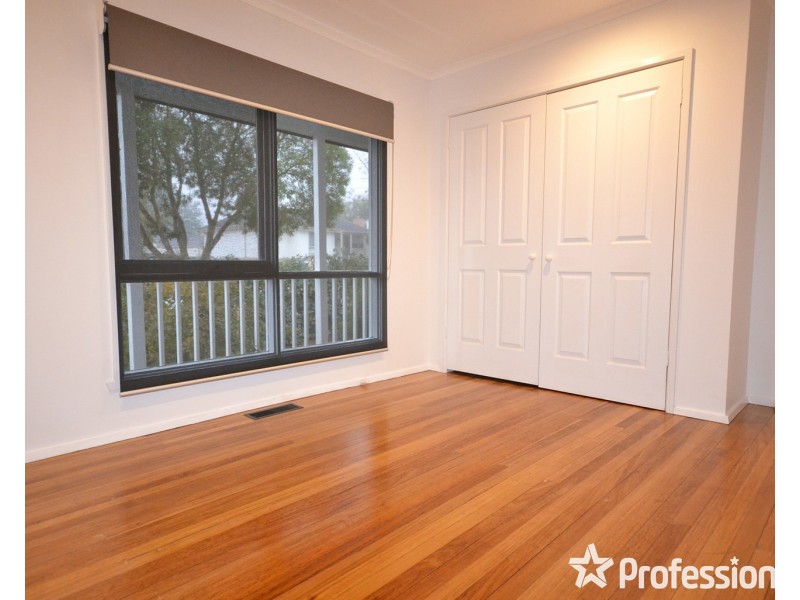 11 Dunoon Street, Mooroolbark VIC 3138