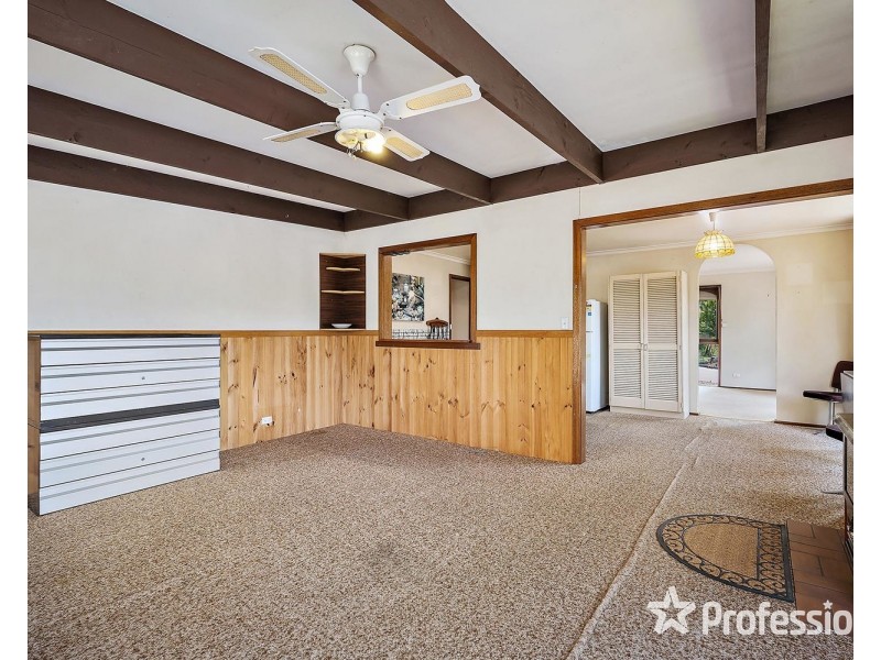 18 Greenwood Drive, Launching Place VIC 3139