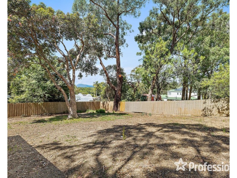 18 Greenwood Drive, Launching Place VIC 3139