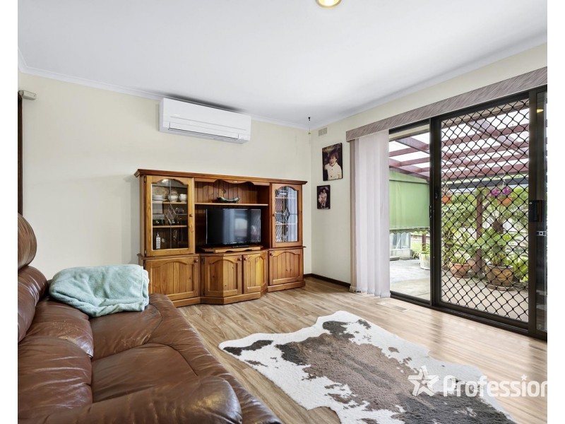 3 Autumn Grove, Mooroolbark VIC 3138