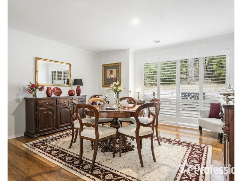 31-33 Lily Avenue, Mount Evelyn VIC 3796