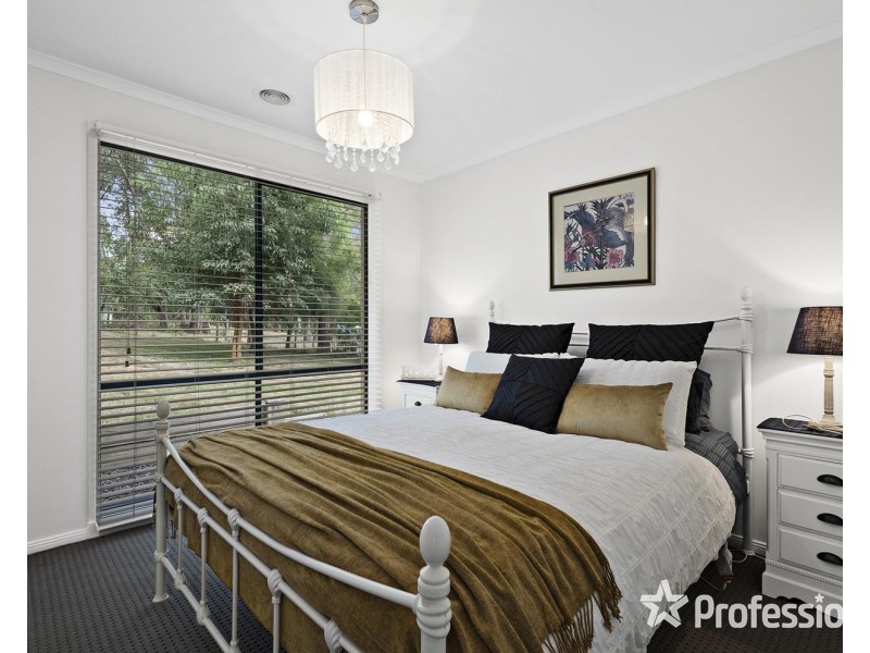 31-33 Lily Avenue, Mount Evelyn VIC 3796