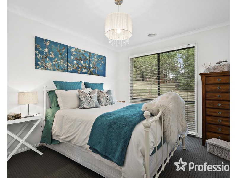 31-33 Lily Avenue, Mount Evelyn VIC 3796