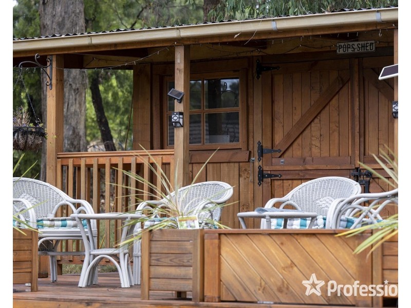 31-33 Lily Avenue, Mount Evelyn VIC 3796