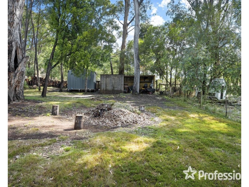 31-33 Lily Avenue, Mount Evelyn VIC 3796