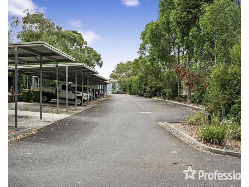 18 White Close, Lilydale VIC 3140