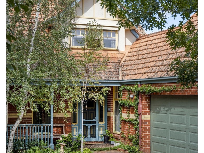 16 Crown Point Ridge, Chirnside Park VIC 3116