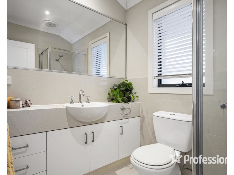 3/7 El Centro, Chirnside Park VIC 3116