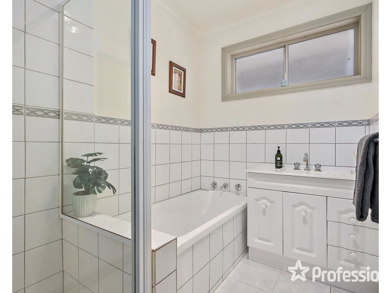 14 Lightwood Drive, Ferntree Gully VIC 3156