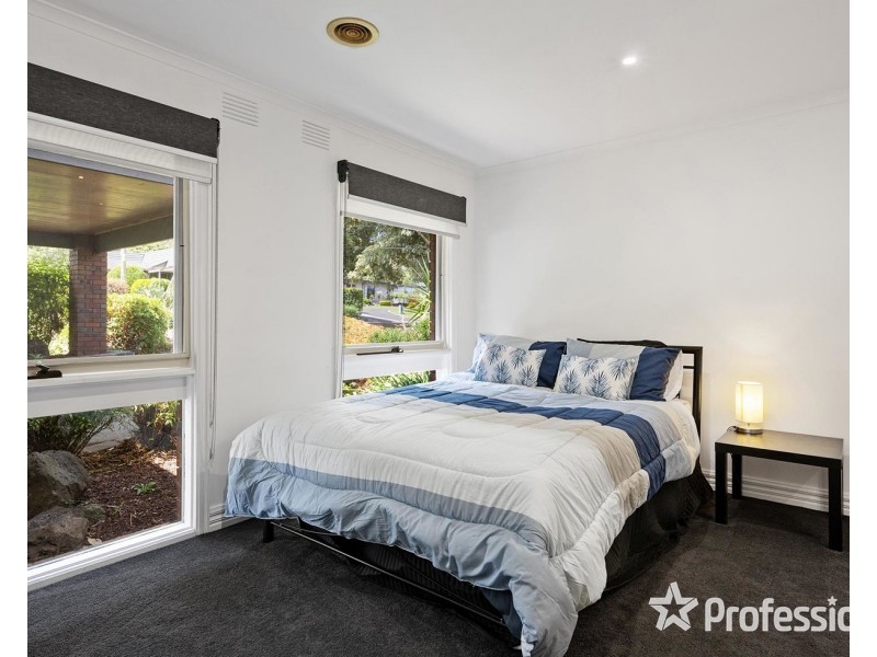 11 Chapman Court, Mooroolbark VIC 3138