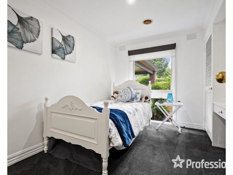 11 Chapman Court, Mooroolbark VIC 3138