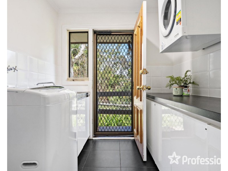 11 Chapman Court, Mooroolbark VIC 3138