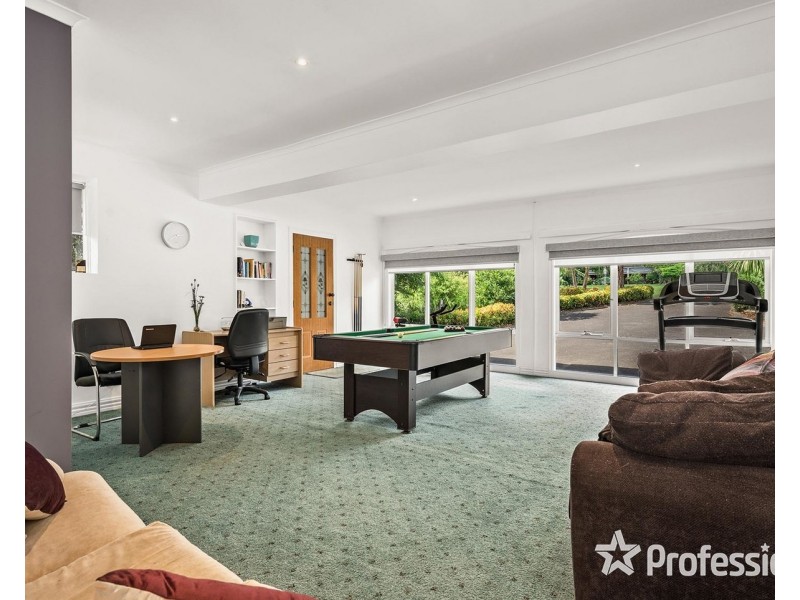11 Chapman Court, Mooroolbark VIC 3138