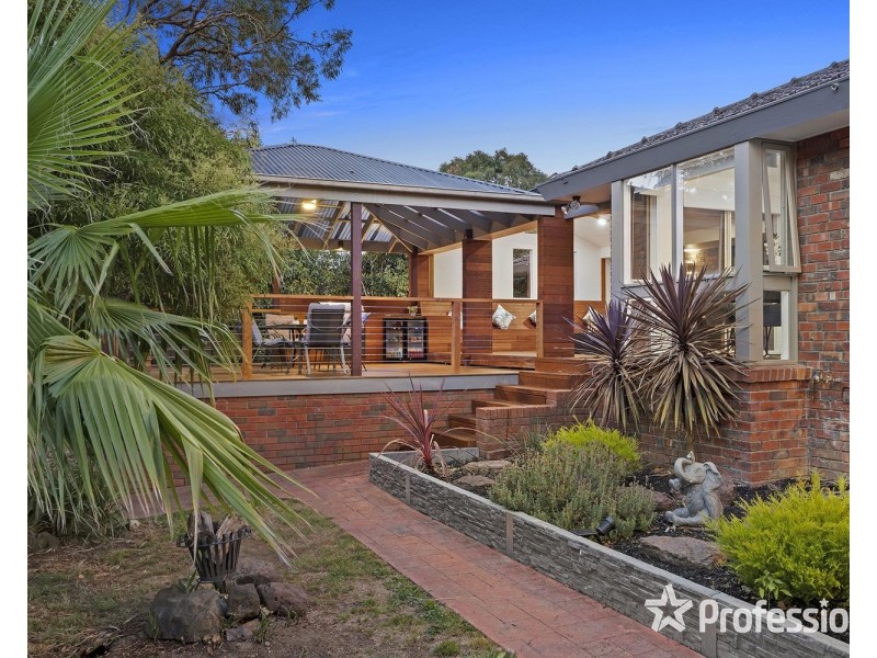 11 Chapman Court, Mooroolbark VIC 3138