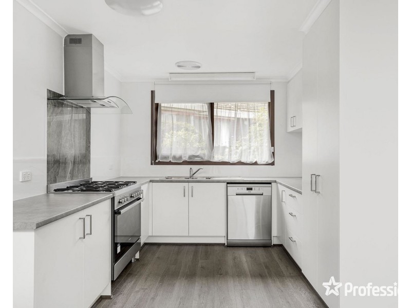 97 Hawthory Road, Kilsyth VIC 3137