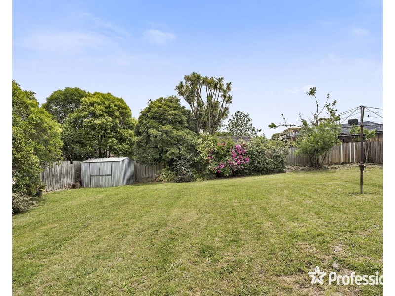 97 Hawthory Road, Kilsyth VIC 3137