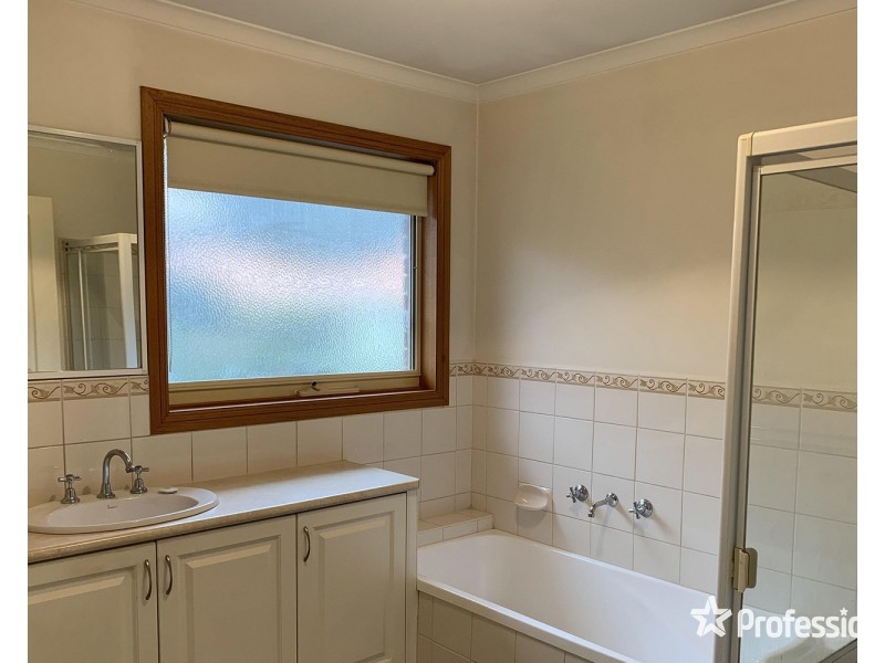 3/6 Devenish Avenue, Montrose VIC 3765