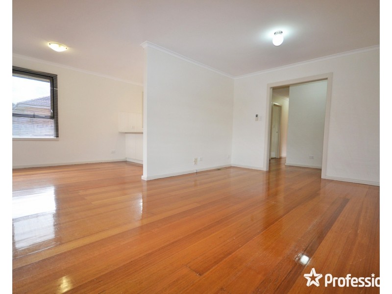 22 Ballantyne Crescent, Kilsyth VIC 3137