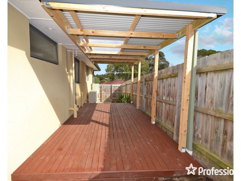 22 Ballantyne Crescent, Kilsyth VIC 3137